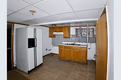 7951 S Clyde Avenue, Chicago, IL 60617 - Photo 41