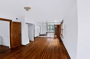7951 S Clyde Ave, Chicago, IL 60617 - Photo 17