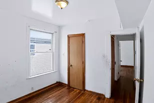 7951 S Clyde Ave, Chicago, IL 60617 - Photo 19