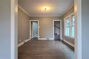 97 Bellwood Ave, Bellwood, IL 60104 - Photo 3