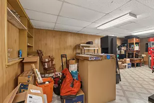 901 E 1st St, Lockport, IL 60441 - Photo 21