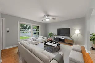 7795 Sherwood Cir S, Hanover Park, IL 60133 - Photo 5