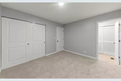 7795 Sherwood Circle S, Hanover Park, IL 60133 - Photo 17