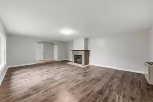 7795 Sherwood Cir S, Hanover Park, IL 60133 - Photo 15