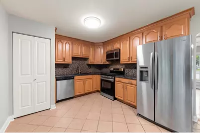 7795 Sherwood Circle S, Hanover Park, IL 60133 - Photo 9