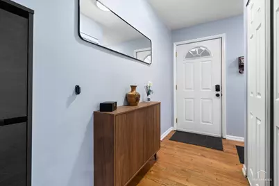 1409 W Willow Lane, Mount Prospect, IL 60056 - Photo 3