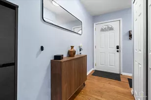 1409 W Willow Ln, Mount Prospect, IL 60056 - Photo 3