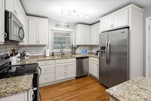 1409 W Willow Ln, Mount Prospect, IL 60056 - Photo 11