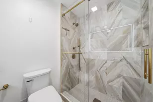 3645 W Cornelia Ave, Chicago, IL 60618 - Photo 9