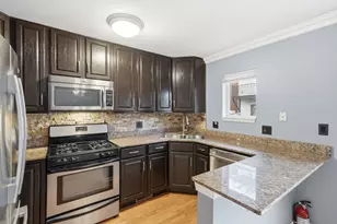 3645 W Cornelia Ave, Chicago, IL 60618 - Photo 7
