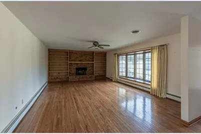 1985 Reckinger Road, Aurora, IL 60502 - Photo 5