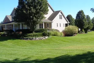 1915 W Cobblestone Ln, McHenry, IL 60051 - Photo 3