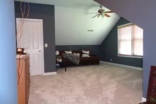 1915 W Cobblestone Ln, McHenry, IL 60051 - Photo 15