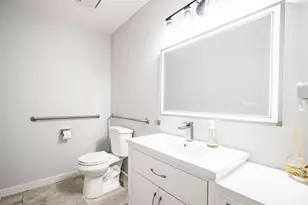 129 Millis Ln, Schaumburg, IL 60193 - Photo 15