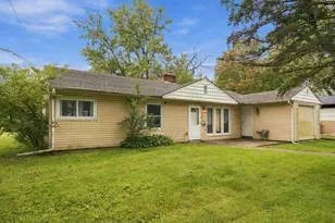 395 Oswego St, Park Forest, IL 60466 - Photo 1