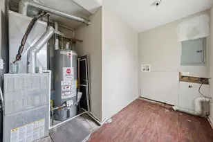395 Oswego St, Park Forest, IL 60466 - Photo 15