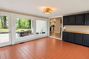 7302 Hillside Rd, Crystal Lake, IL 60012 - Photo 9