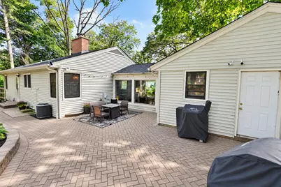 7302 Hillside Road, Crystal Lake, IL 60012 - Photo 23