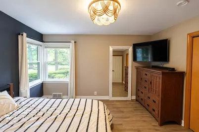 7302 Hillside Road, Crystal Lake, IL 60012 - Photo 11