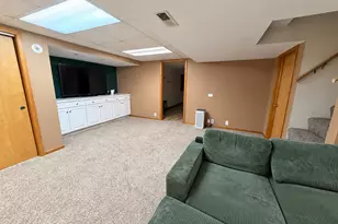 7302 Hillside Rd, Crystal Lake, IL 60012 - Photo 15
