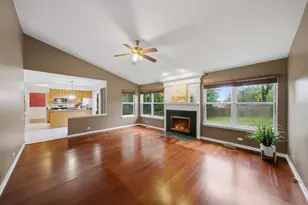 73 Fieldstone Dr, Lake Villa, IL 60046 - Photo 5