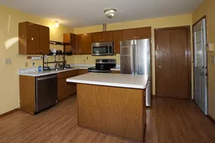 2958 17th St, Rockford, IL 61109 - Photo 5
