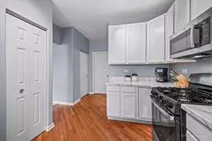 375 Wolcott Ln, Batavia, IL 60510 - Photo 11