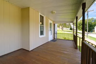 303 N Church St, Albany, IL 61230 - Photo 3