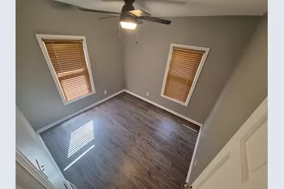 715 Catherine Street, Ottawa, IL 61350 - Photo 17