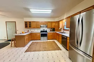 505 NW 5th Ave, Aledo, IL 61231 - Photo 9