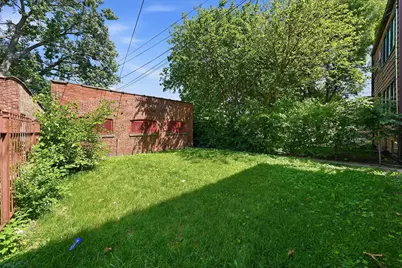 9015 S Muskegon Avenue, Chicago, IL 60617 - Photo 27