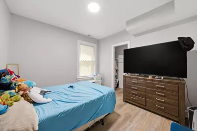 9015 S Muskegon Avenue, Chicago, IL 60617 - Photo 21