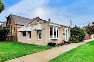 3858 N Pontiac Ave, Chicago, IL 60634 - Photo 3