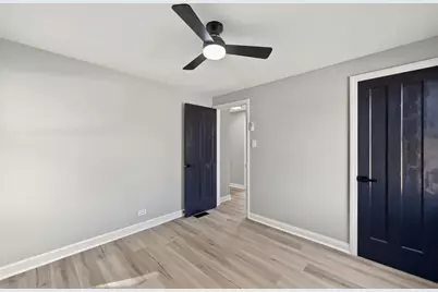 11256 S Avenue L, Chicago, IL 60617 - Photo 13
