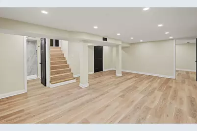 11256 S Avenue L, Chicago, IL 60617 - Photo 23