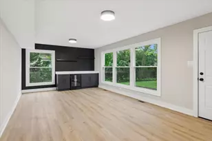 1075 Lancaster Ct, Hoffman Estates, IL 60169 - Photo 15