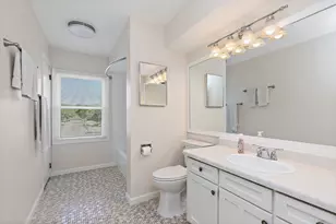 14 Woodridge Ln, Streamwood, IL 60107 - Photo 25