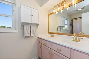 14 Woodridge Ln, Streamwood, IL 60107 - Photo 19