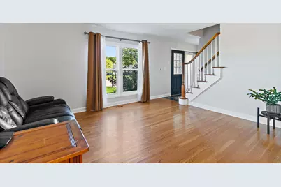 14 Woodridge Lane, Streamwood, IL 60107 - Photo 5
