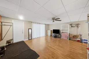 8300 Long Ave, Burbank, IL 60459 - Photo 19