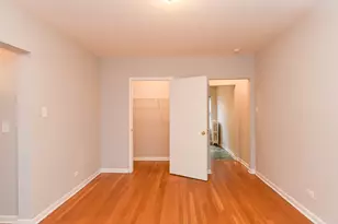 5744 N Winthrop Ave, Chicago, IL 60660 - Photo 11