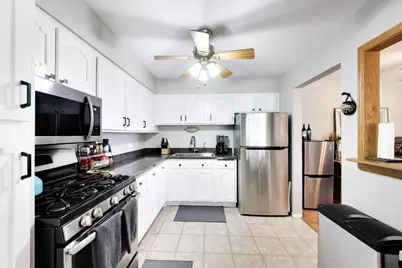 3425 83rd Street #D18, Woodridge, IL 60517 - Photo 5