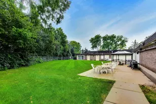 3425 83rd St, Woodridge, IL 60517 - Photo 25