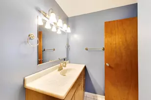 3425 83rd St, Woodridge, IL 60517 - Photo 17