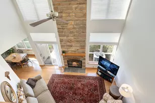 918 Waterford Ln, Elk Grove Village, IL 60007 - Photo 9