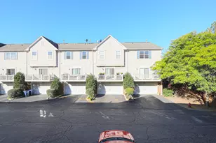 736 Hanbury Dr, Des Plaines, IL 60016 - Photo 21