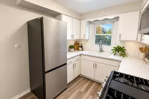 2802 N Rutherford Ave, Chicago, IL 60634 - Photo 5