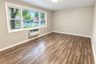 2802 N Rutherford Ave, Chicago, IL 60634 - Photo 3