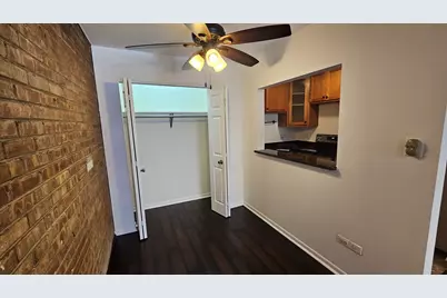 2250 N Lincoln Avenue #201, Chicago, IL 60614 - Photo 13
