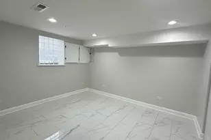 5632 N St Louis Ave, Chicago, IL 60659 - Photo 9